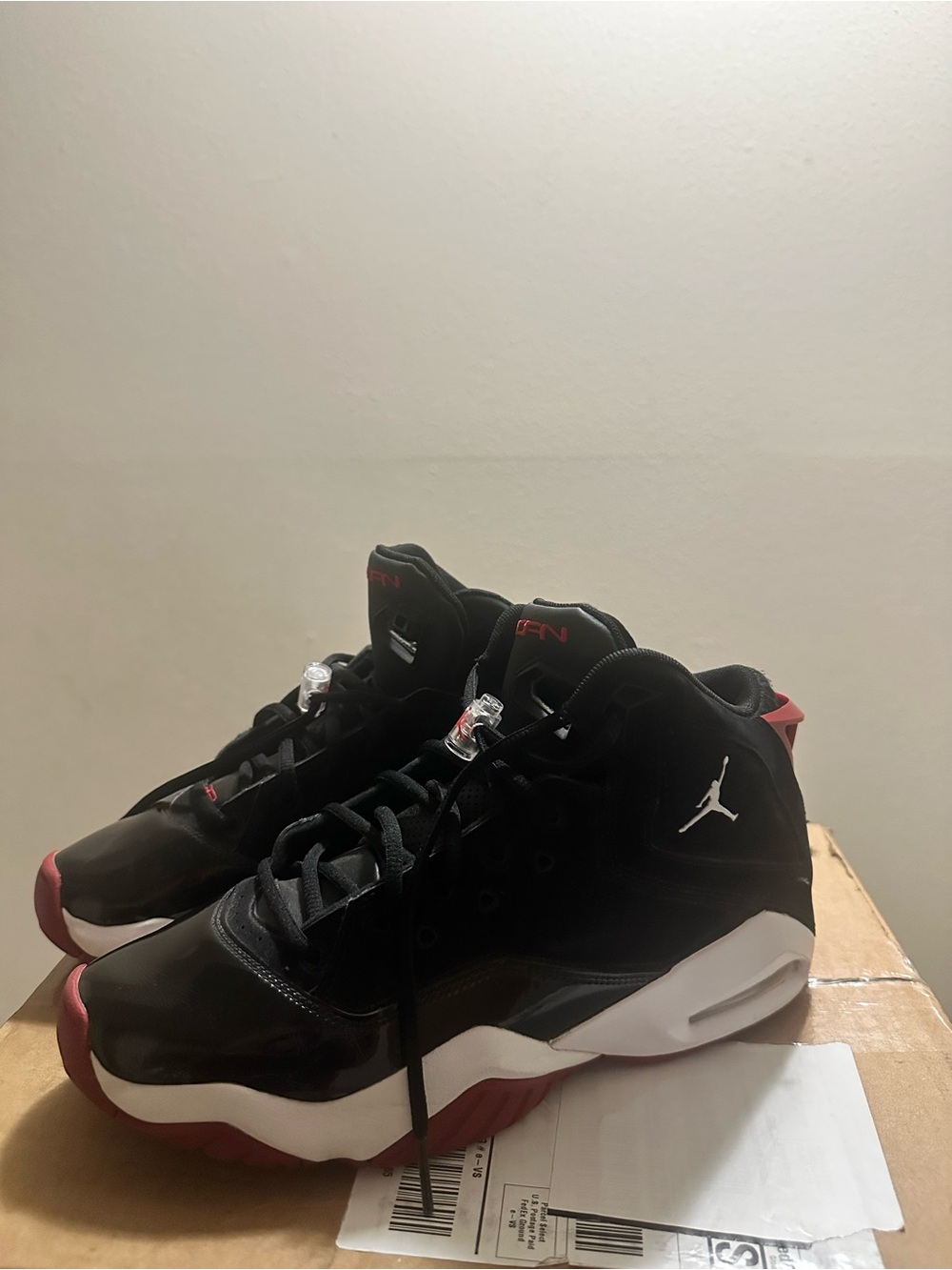 Jordan Air Jordan B'Loyal Bred Black/White/Gym Red Mid Top Basketball 315317-026